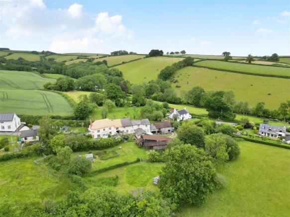 3 bed property, in Dunsford, £670,000