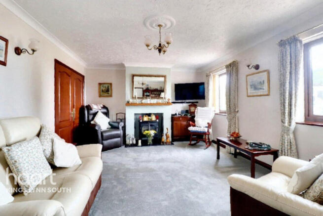 3 bed property, in Fen Road, £500,000