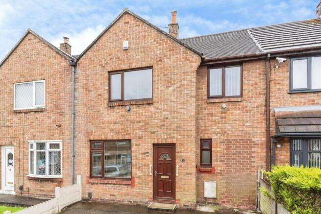 3 bed property, in Blenheim Road, £150,000