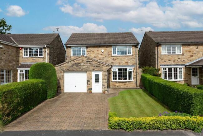 4 bed property, in Jervaulx Close, £545,000