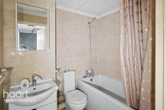 1 bed property, in Sadler Close, £190,000