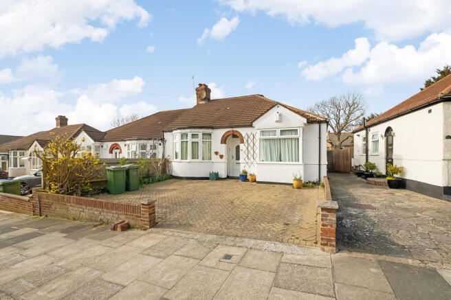 3 bed property, in Mainridge Road, £540,000