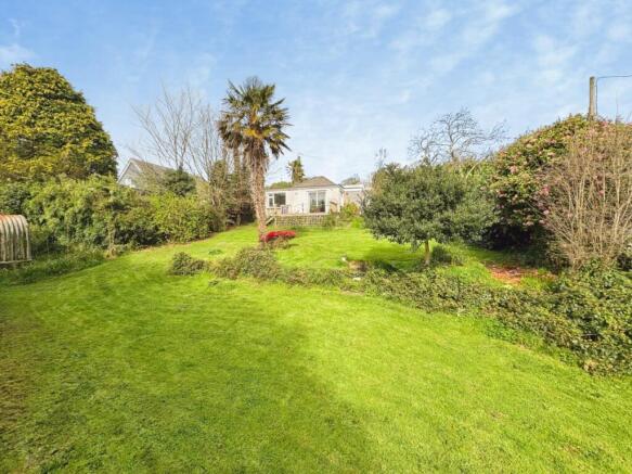 3 bed property, in Lanner, £425,000