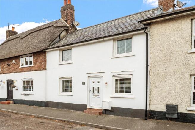 2 bed property, in Bere Regis, £290,000