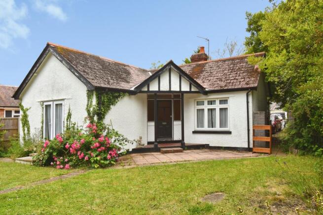 2 bed property, in Hunts Pond Road, £365,000