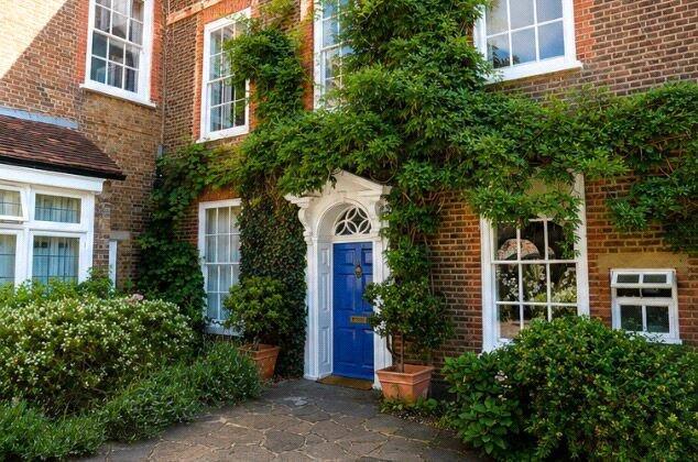 1 bed property, in French Street, £369,995