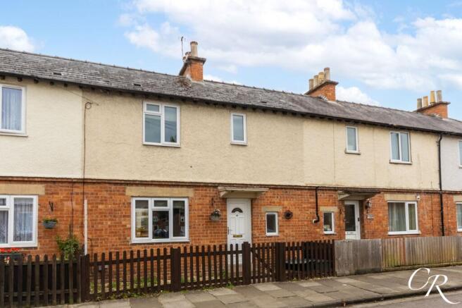2 bed property, in Hope Street, £230,000