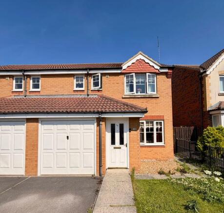 3 bed property, in Redwood, £165,000