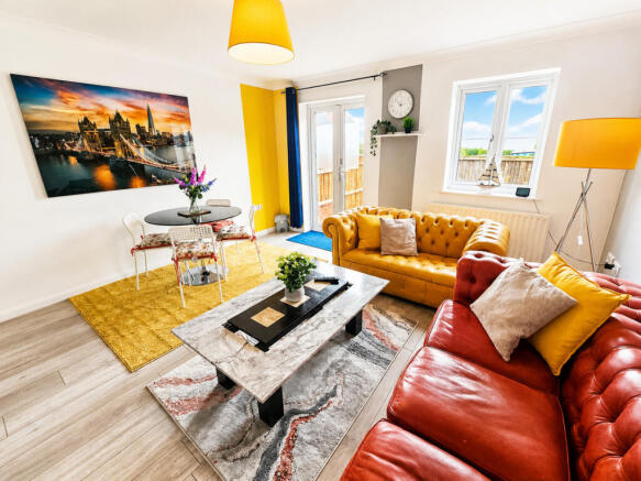 2 bed property, in Goring Road, £260,000