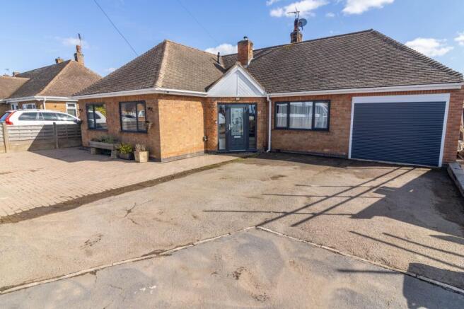 3 bed property, in Forest Rise, £495,000