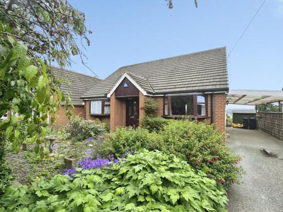 2 bed property, in Echo Street, £325,000