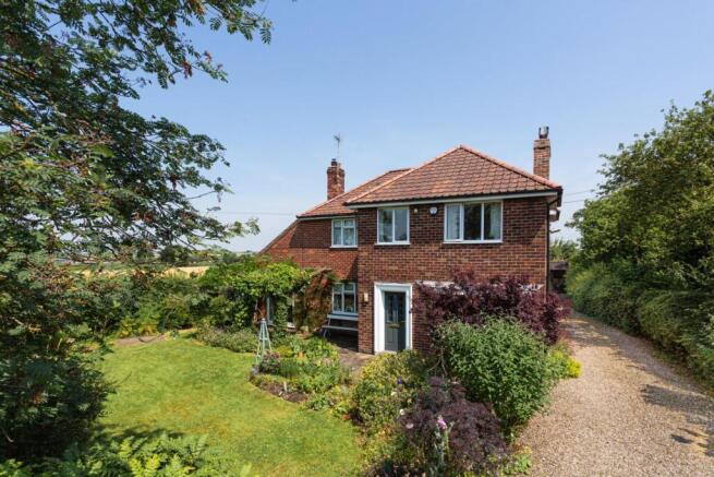 3 bed property, in Rice Lane, £525,000