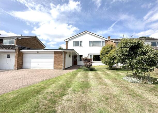 4 bed property, in Beverley Close, £550,000