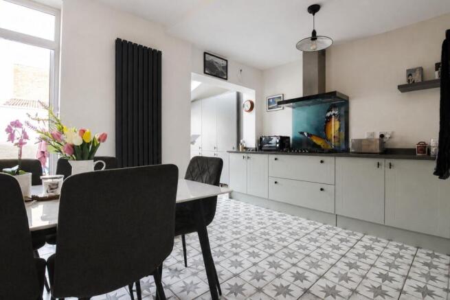 2 bed property, in Threlfall Street, £150,000