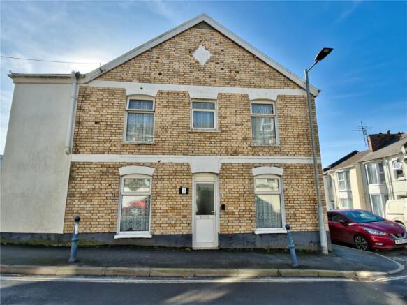 2 bed property, in South Burrow Road, £179,950