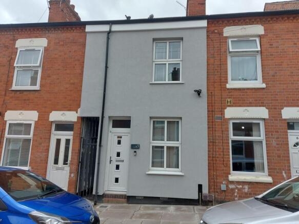 3 bed property, in Bartholomew Street, £260,000