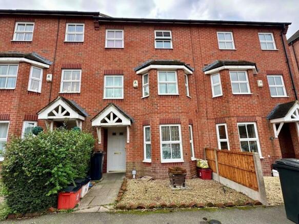 4 bed property, in Staples Drive, £199,000