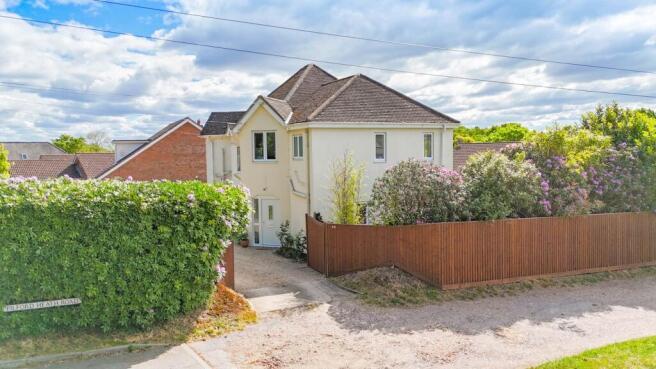 3 bed property, in Pilford Heath Road, £460,000