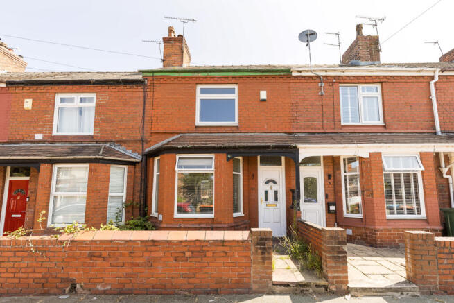 2 bed property, in Church Street, £139,950