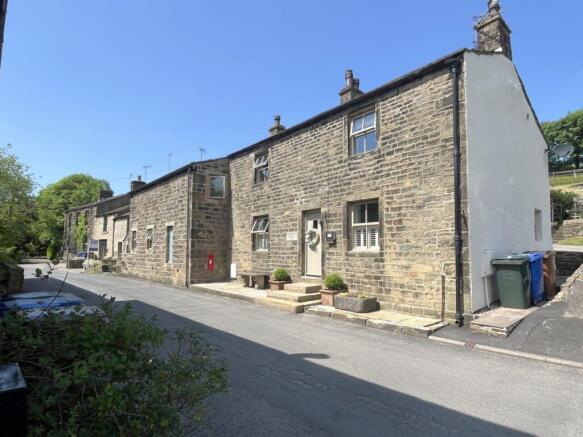 4 bed property, in Detached House with Land & Building For Sale – Starkie Heaton Farm, £795,000