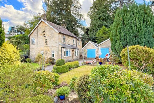 4 bed property, in The Allotments, £575,000