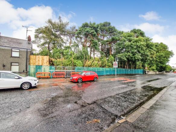 Land, in Site south of 129 Ballymoney Road, £25,000