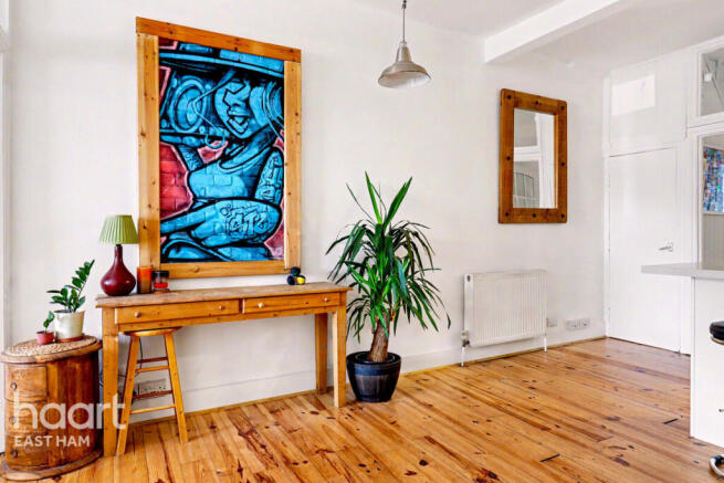 3 bed property, in Market Street, £450,000