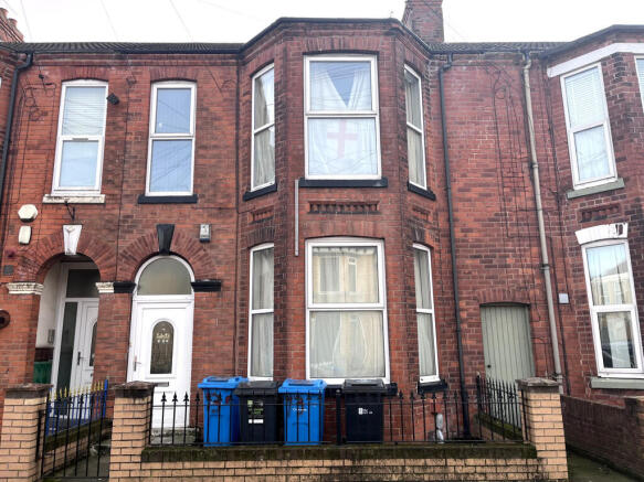 8 bed property, in Ash Grove, £195,000