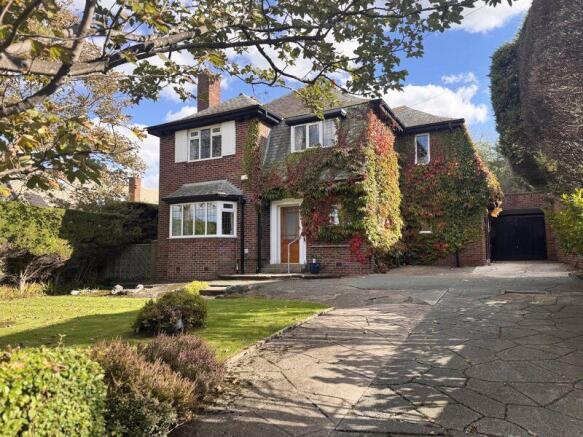 4 bed property, in Imposing family residence - 'Woodlands' 201 Newton Drive, £485,000