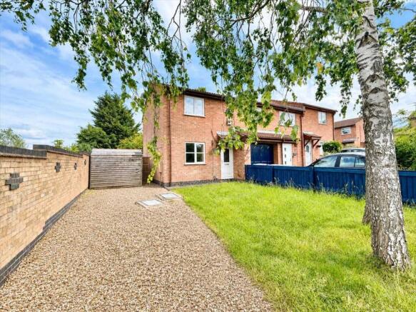 2 bed property, in Spinney Road, £180,000