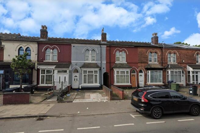 6 bed property, in Aston Lane, £299,999