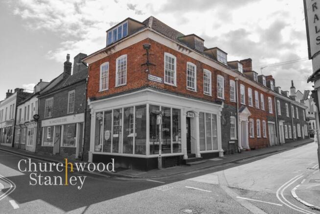 5 bed property, in 9 South Street, £500,000
