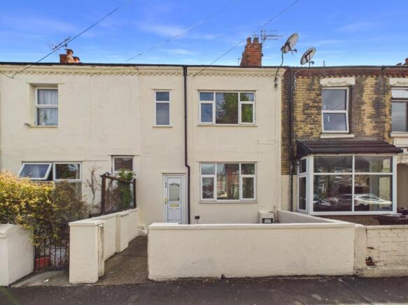 3 bed property, in 168 Albert Avenue, £100,000
