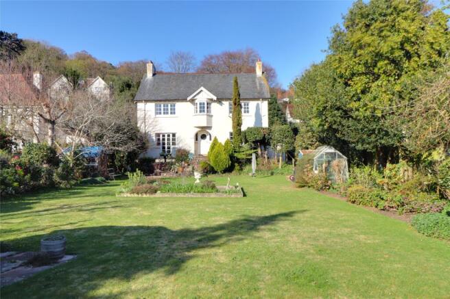 3 bed property, in The Parks, £625,000