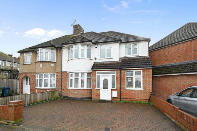 4 bed property, in High Worple, £685,000