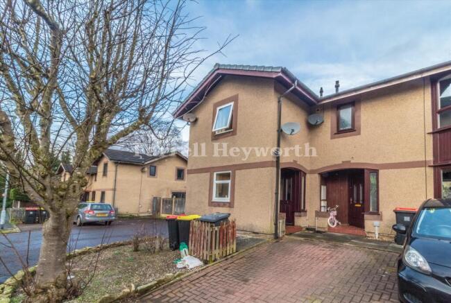 2 bed property, in Broyd View, £145,000