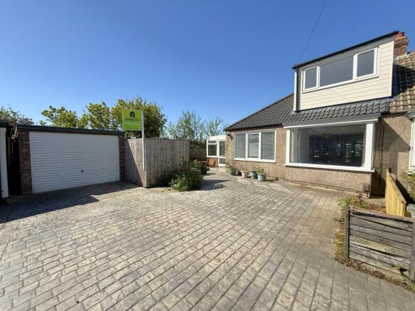 3 bed property, in Eastfield Road, £200,000