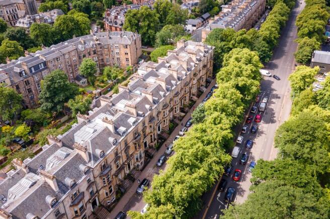 2 bed property, in Belhaven Terrace, £385,000
