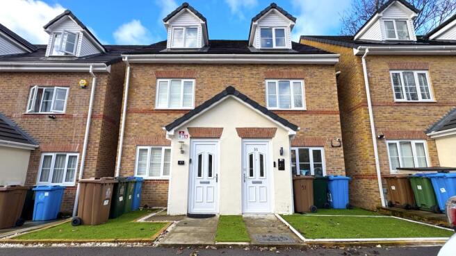 4 bed property, in Boarshaw Clough, £285,000