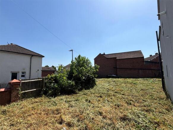 3 bed property, in Regent Street, £40,000