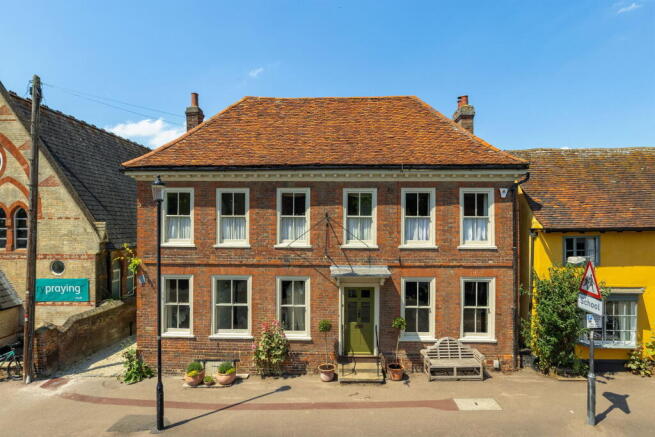 4 bed property, in Castle Street, £1,650,000
