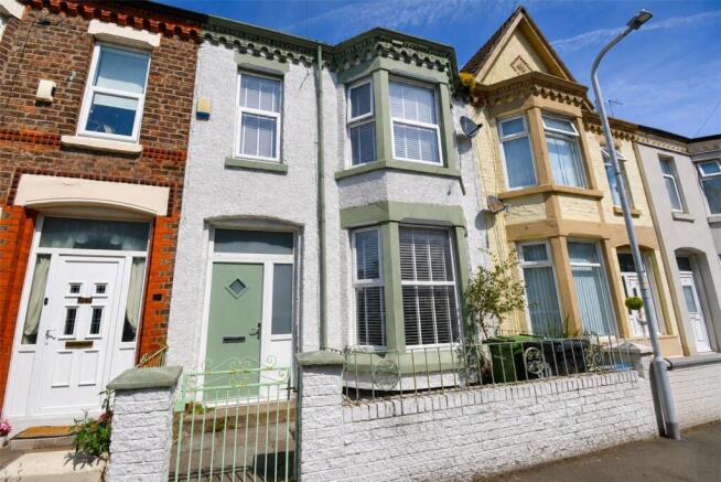3 bed property, in Albemarle Road, £150,000