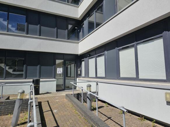 1 bed property, in Romsey Road, £124,000