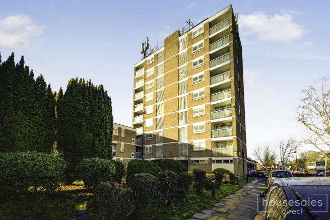 2 bed property, in Westcroft Court 369 Kingsbury Road, £240,000