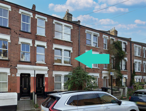 1 bed property, in Flat 2, £300,000