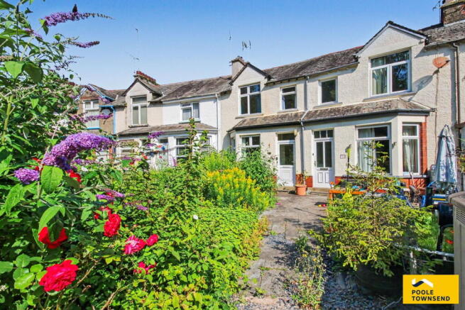 3 bed property, in Garden Lea, £150,000