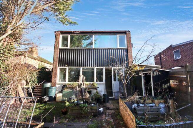 3 bed property, in Potton Road, £250,000