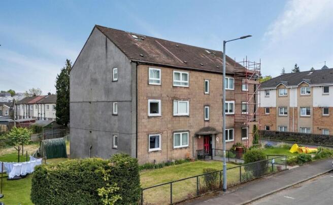 2 bed property, in Old Street, £64,995