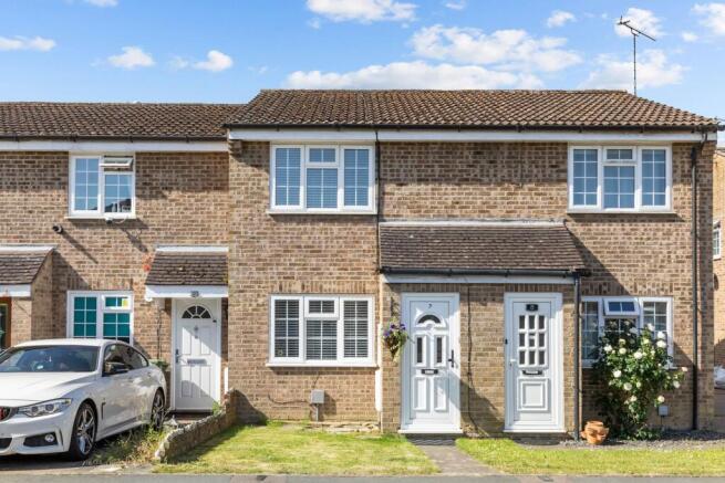 2 bed property, in Groombridge Way, £310,000