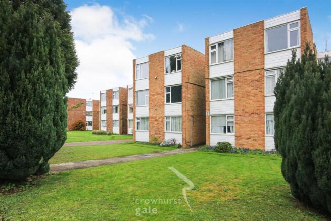 2 bed property, in Martin Lane, £129,950